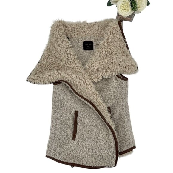 Love Tree Womens Faux Fur Vest Size Small Tan Pockets Open Front - Picture 10 of 13